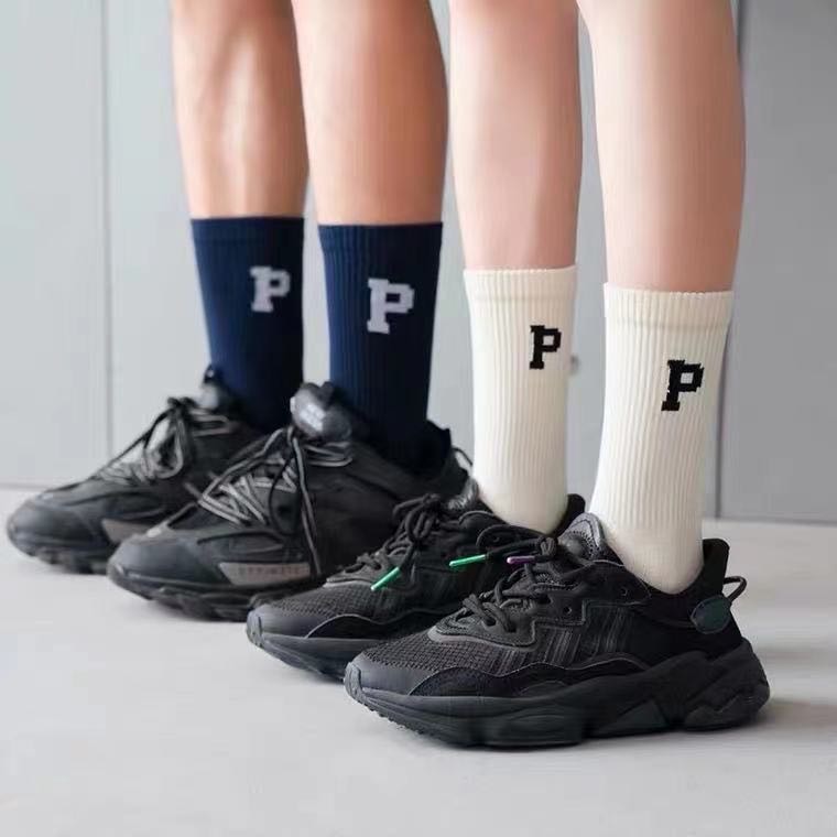 韩版男女同款字母街头潮袜子，袜子，千色潮品