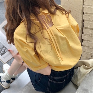 短袖露背衬衫少女鹅黄色心机设计感后背系带镂空奶油黄衬衣女,女装衬衫,果果家牛仔